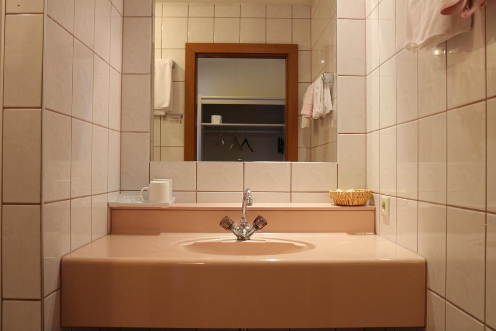 Hotel Wasserpalast - Breakfast For Free!!! Грац Екстер'єр фото